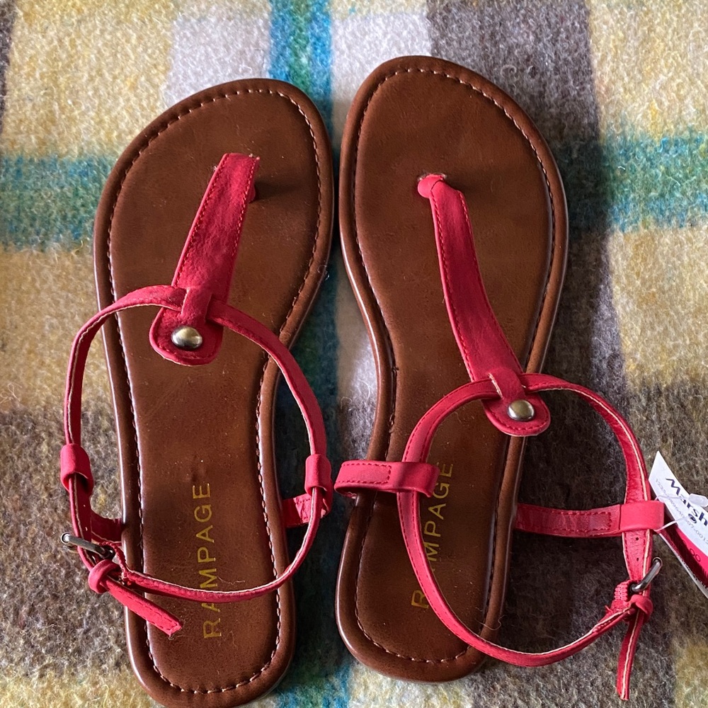 Rampage red T-Strap Leather Sandals